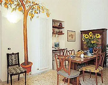 Hotel I Fiori Di Napoli B And B