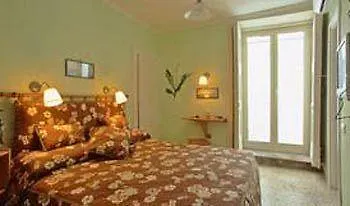 Hotel I Fiori Di Napoli B And B